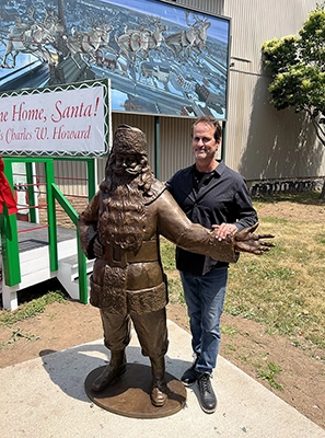 Brian Porter Commissioned to Create Bronze Santa Sculpture